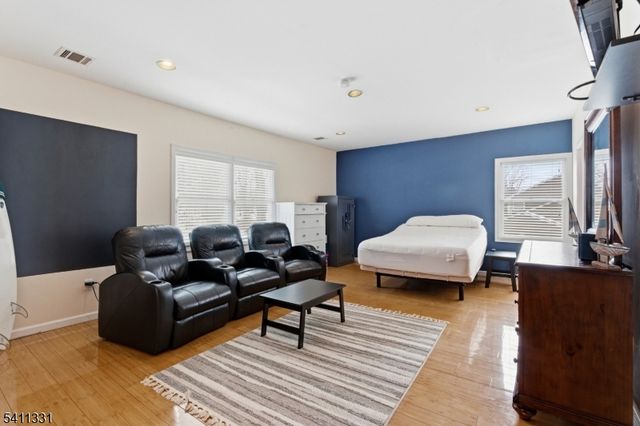 328 Hillside Ave, Livingston Twp., NJ 07039