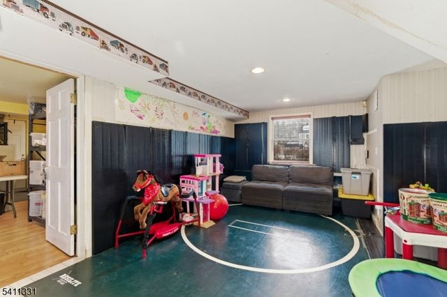 328 Hillside Ave, Livingston Twp., NJ 07039