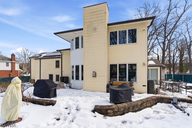 328 Hillside Ave, Livingston Twp., NJ 07039