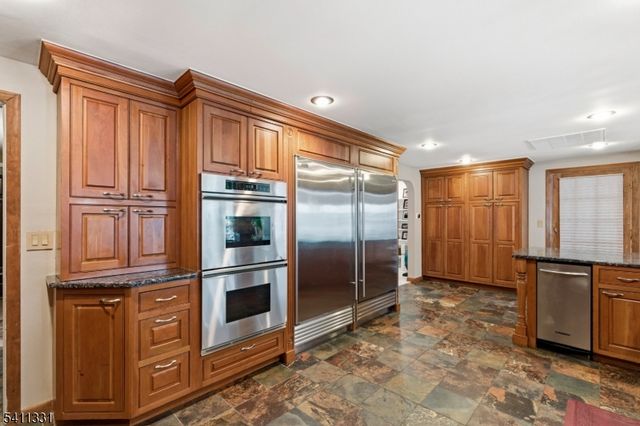 328 Hillside Ave, Livingston Twp., NJ 07039