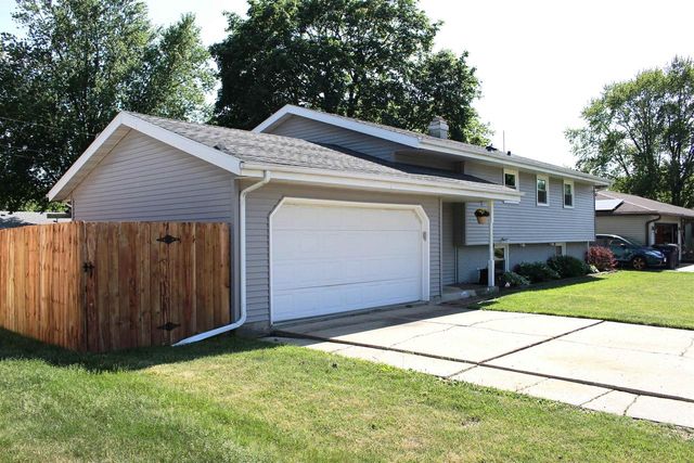 2418 Wesley Avenue, Janesville, WI 53545