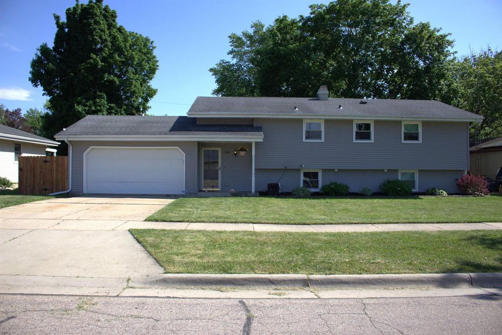 2418 Wesley Avenue, Janesville, WI 53545