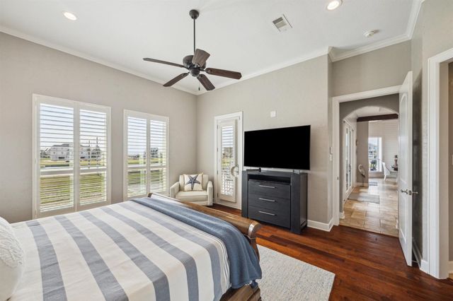 7 Ramrod, Hitchcock, TX 77563