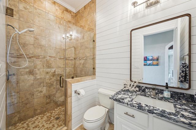 7 Ramrod, Hitchcock, TX 77563