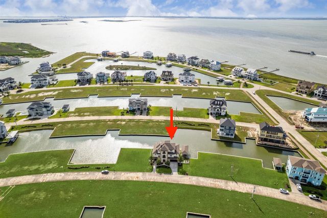 7 Ramrod, Hitchcock, TX 77563