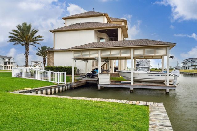 7 Ramrod, Hitchcock, TX 77563