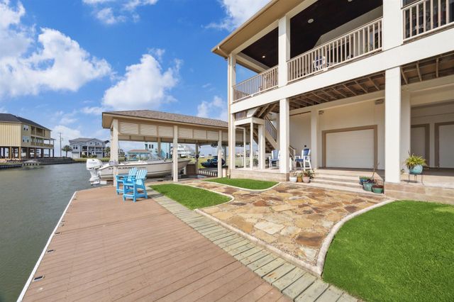 7 Ramrod, Hitchcock, TX 77563