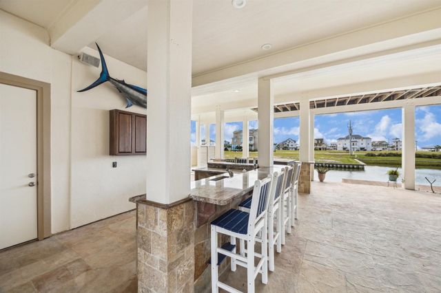 7 Ramrod, Hitchcock, TX 77563