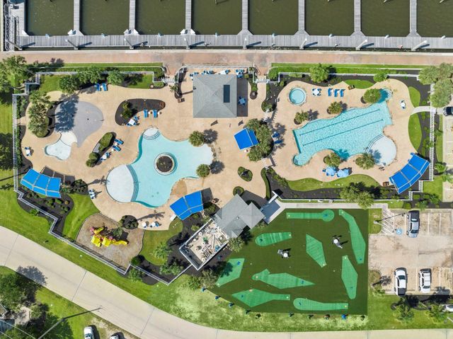 7 Ramrod, Hitchcock, TX 77563