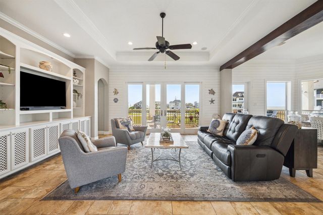 7 Ramrod, Hitchcock, TX 77563