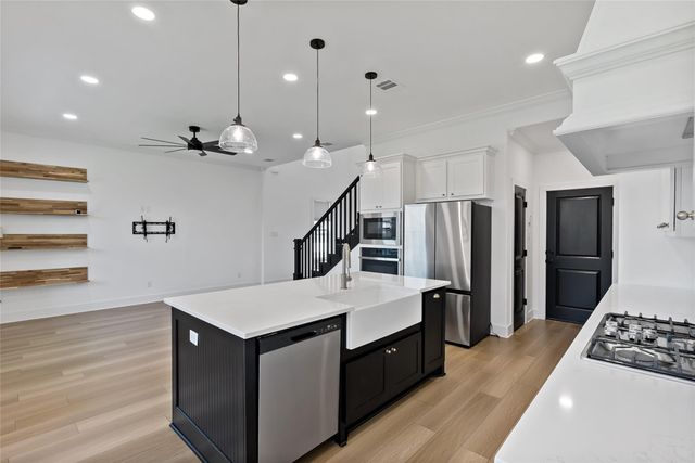 4111 Corvallis Court, Bryan, TX 77802