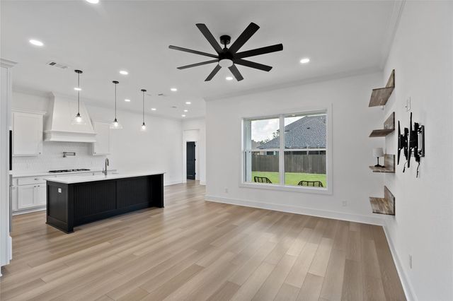 4111 Corvallis Court, Bryan, TX 77802