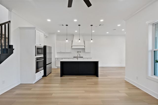 4111 Corvallis Court, Bryan, TX 77802