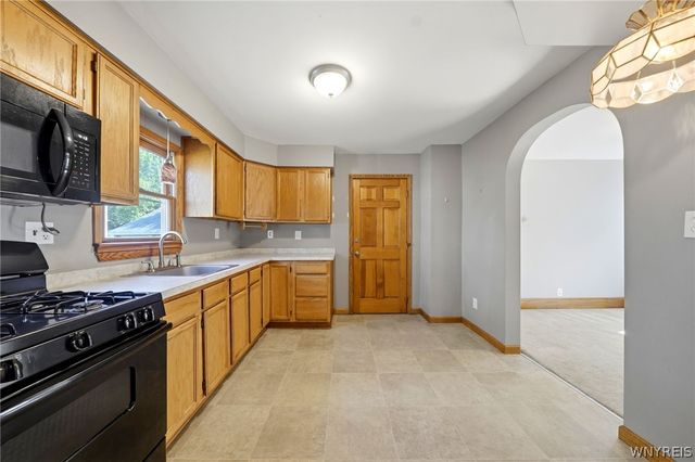 51 Delwood Road, Tonawanda, NY 14217