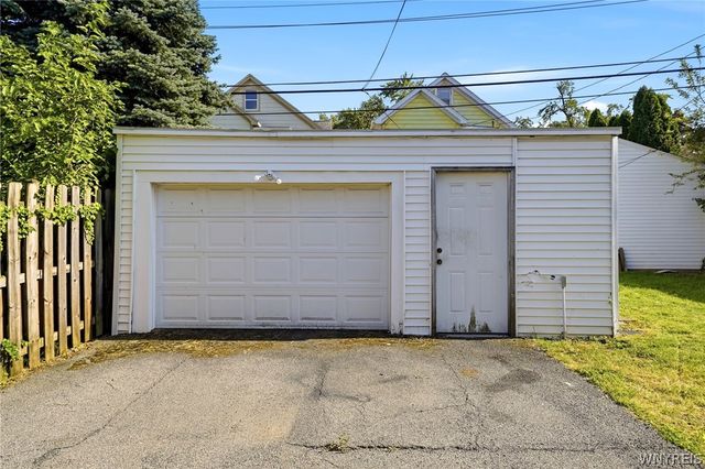 51 Delwood Road, Tonawanda, NY 14217