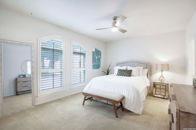 130 Oakwell Farms Parkway, San Antonio, TX 78218