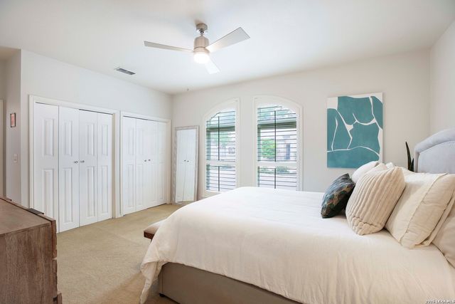 130 Oakwell Farms Parkway, San Antonio, TX 78218