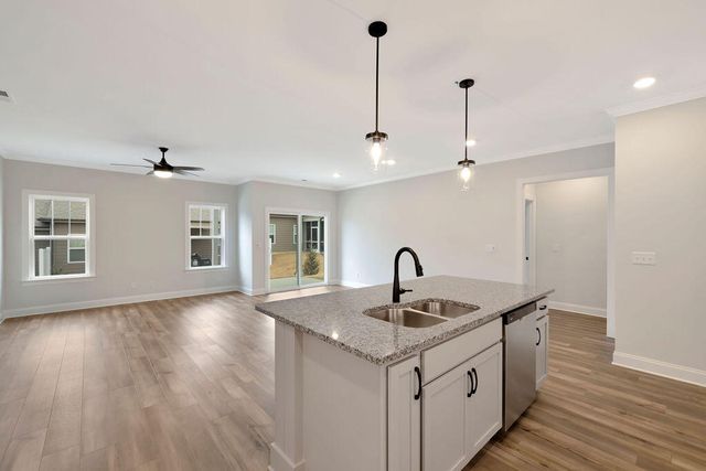 379 Double Play Drive 123, Chattanooga, TN 37421