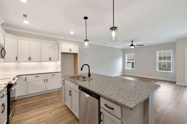 379 Double Play Drive 123, Chattanooga, TN 37421