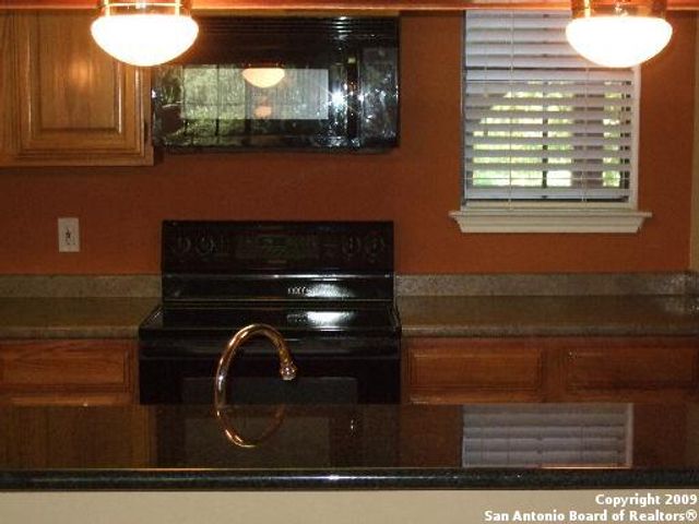 7930 Roanoke Run Apt 308, San Antonio, TX 78240