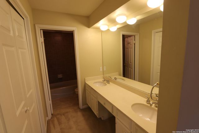 7930 Roanoke Run Apt 308, San Antonio, TX 78240