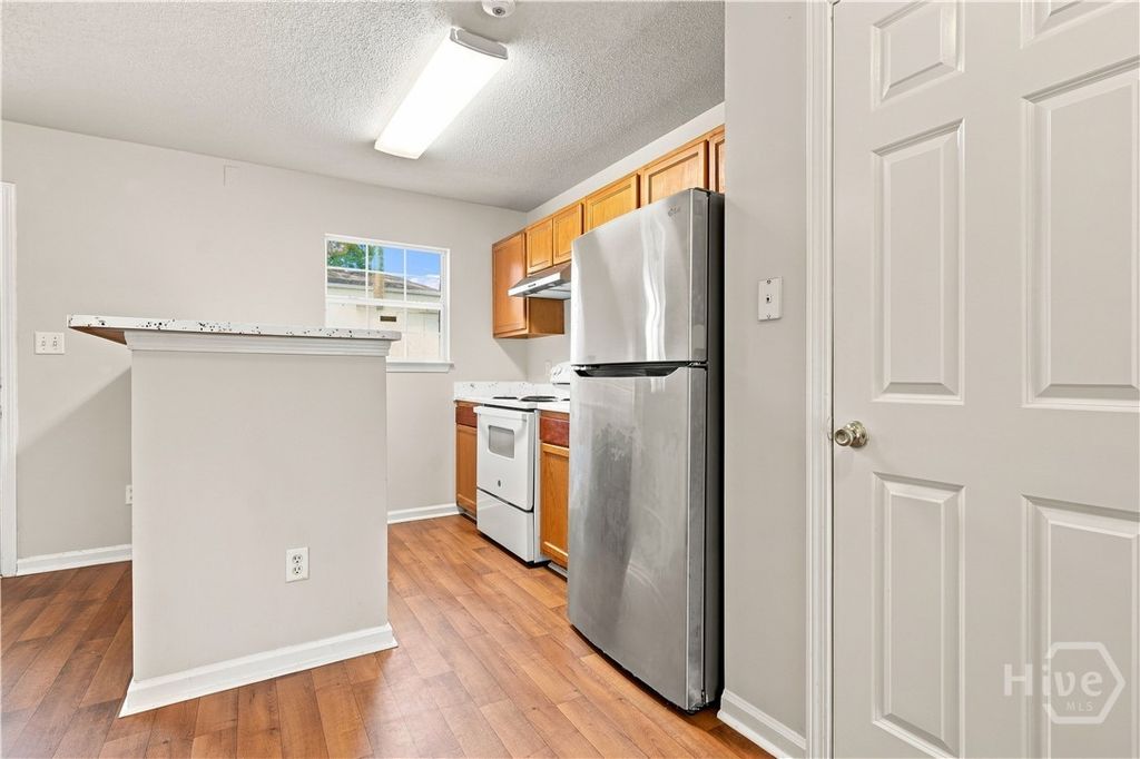 Image 12 of property listing at 7221 Garfield Street, Savannah, GA 31406