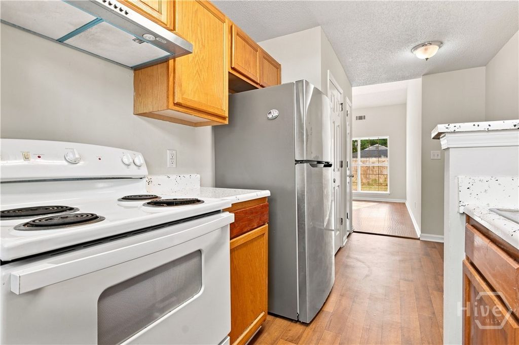Image 14 of property listing at 7221 Garfield Street, Savannah, GA 31406