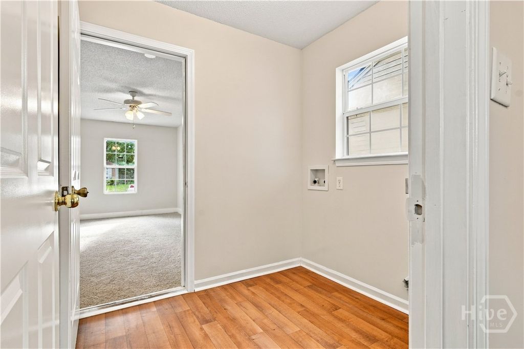 Image 17 of property listing at 7221 Garfield Street, Savannah, GA 31406