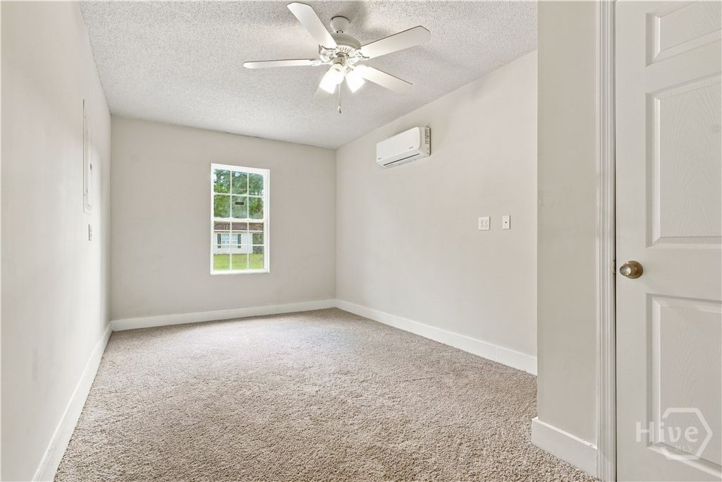 Image 18 of property listing at 7221 Garfield Street, Savannah, GA 31406
