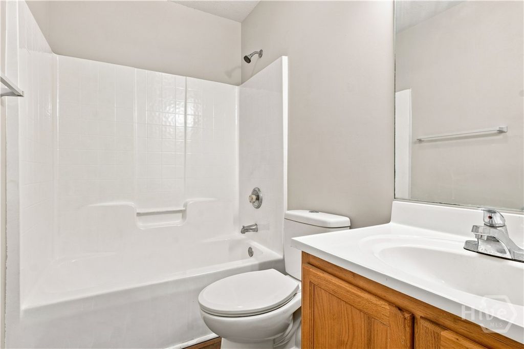 Image 26 of property listing at 7221 Garfield Street, Savannah, GA 31406