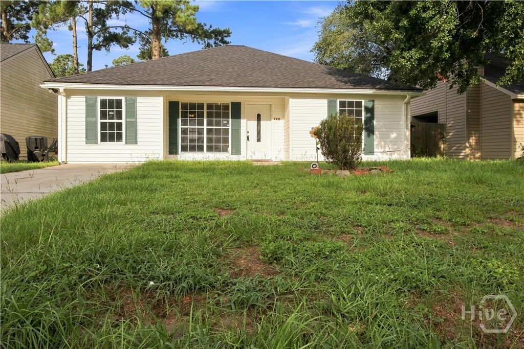 Image 3 of property listing at 7221 Garfield Street, Savannah, GA 31406