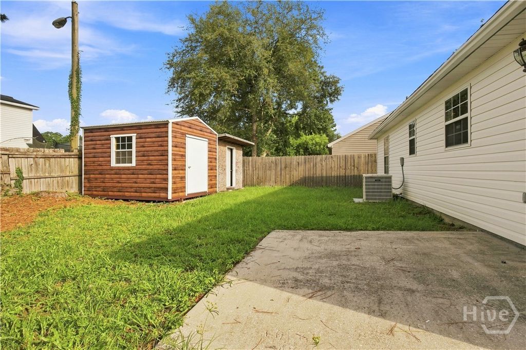 Image 32 of property listing at 7221 Garfield Street, Savannah, GA 31406