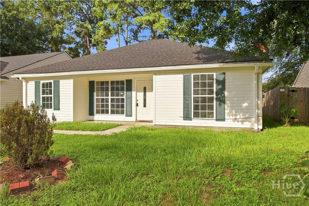 Image 6 of property listing at 7221 Garfield Street, Savannah, GA 31406
