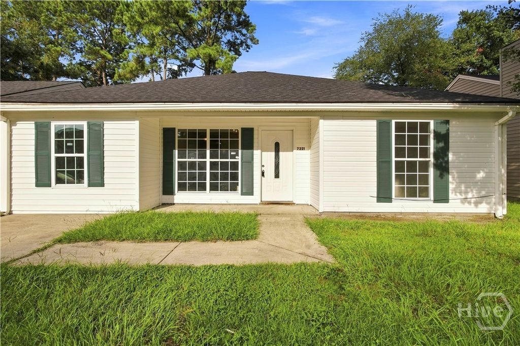 Image 7 of property listing at 7221 Garfield Street, Savannah, GA 31406