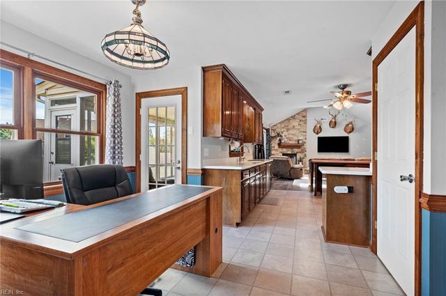 2714 Burning Tree LN, Suffolk, VA 23435