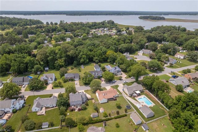 2714 Burning Tree LN, Suffolk, VA 23435