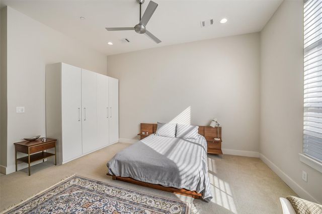 1004 California Street 203, Houston, TX 77006