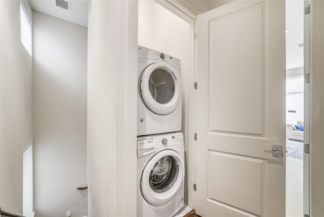 1004 California Street 203, Houston, TX 77006