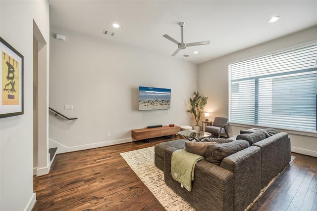 1004 California Street 203, Houston, TX 77006