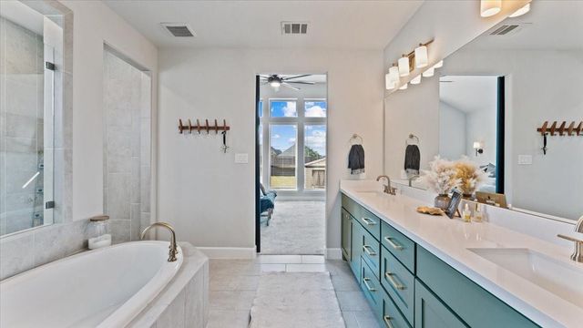 19203 Seabiscuit Stable Trail, Tomball, TX 77377