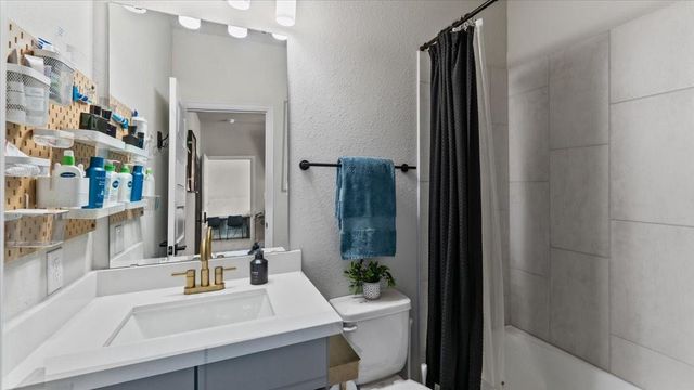 19203 Seabiscuit Stable Trail, Tomball, TX 77377