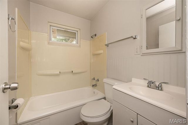 143 Roderick Drive, St Louis, MO 63137