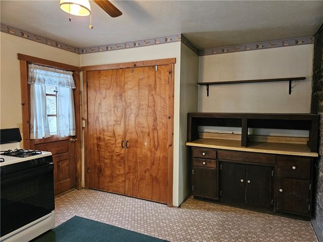 1602 6th Avenue, Beaver Falls, PA 15010