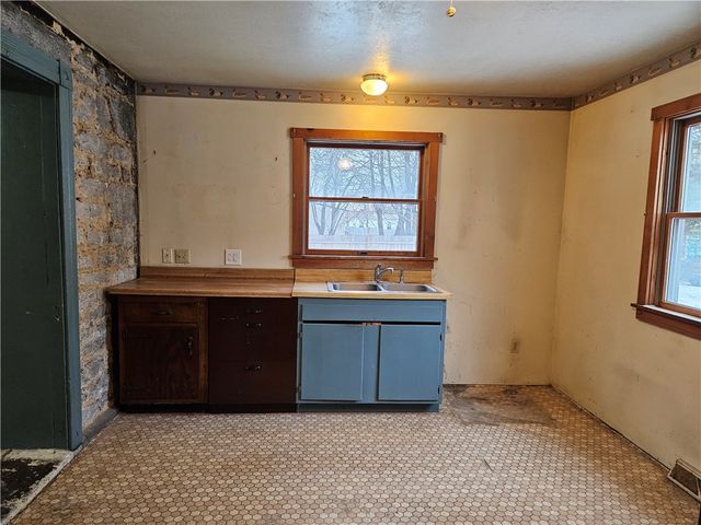 1602 6th Avenue, Beaver Falls, PA 15010