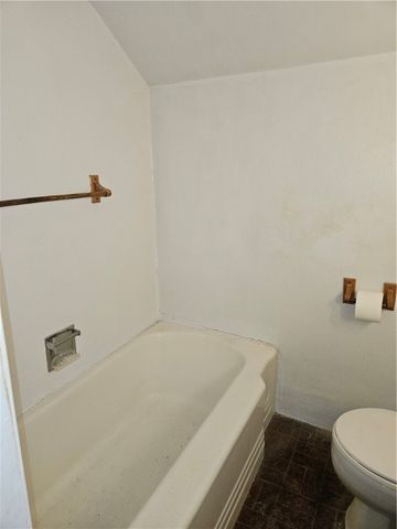 1602 6th Avenue, Beaver Falls, PA 15010