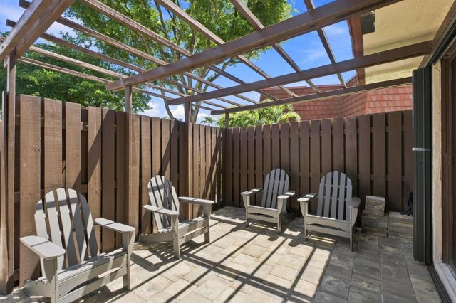8554 Boca Rio Drive, Boca Raton, FL 33433