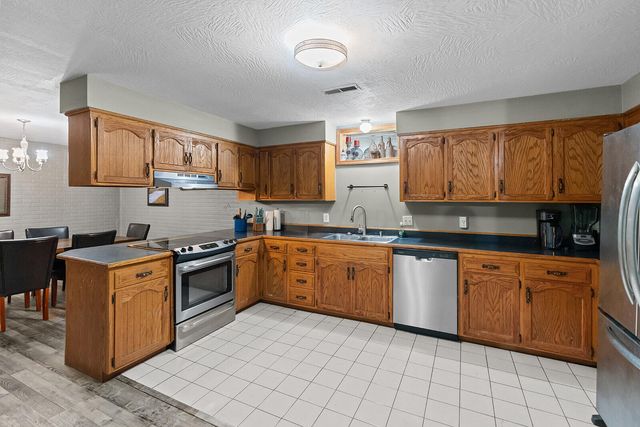 363 Villa Drive, Sparta, MO 65753