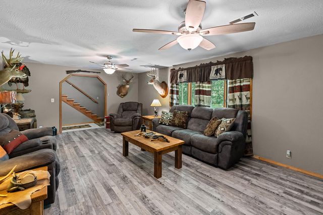 363 Villa Drive, Sparta, MO 65753