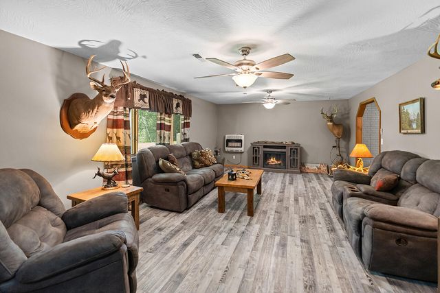 363 Villa Drive, Sparta, MO 65753