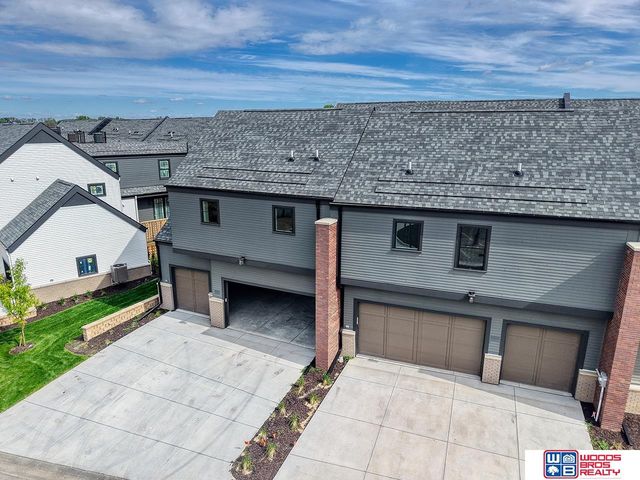 713 Blue Sage Boulevard, Lincoln, NE 68521